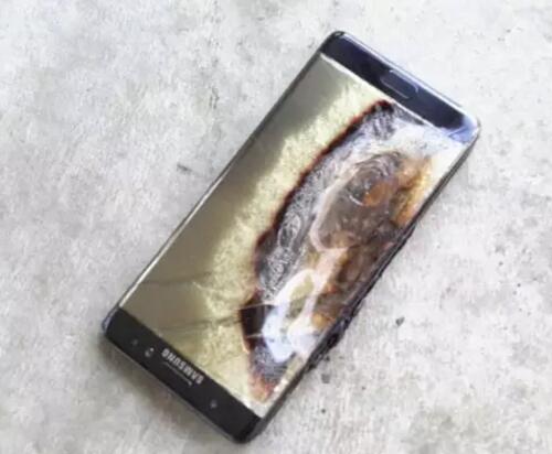 三星查明Note7手机爆炸原因相关的三星手机爆炸图片