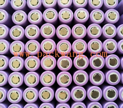 18650三元锂电池生产厂家生产的圆柱18650电池芯